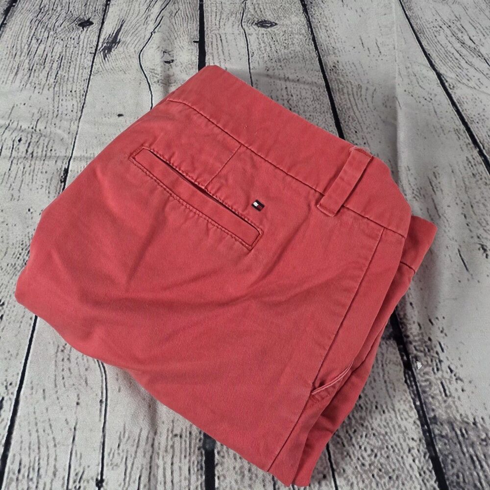 Tommy Hilfiger Women's Size 10 Red Golf Shorts‎